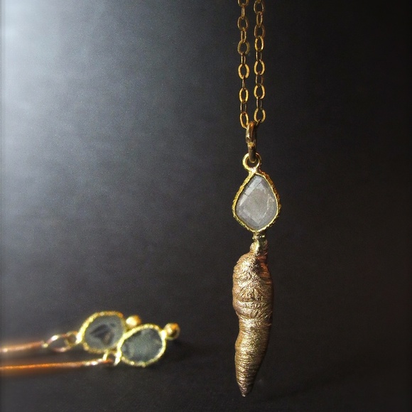 Gold diamond necklace. - Picture 3 of 7